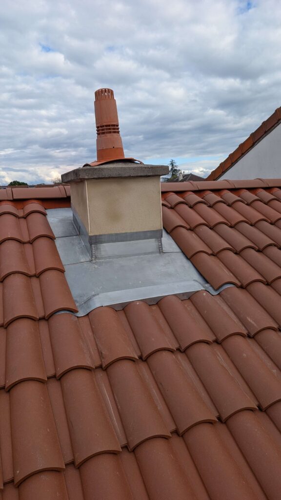 couvreur Aubière rénovation toiture en tuiles oméga 13
