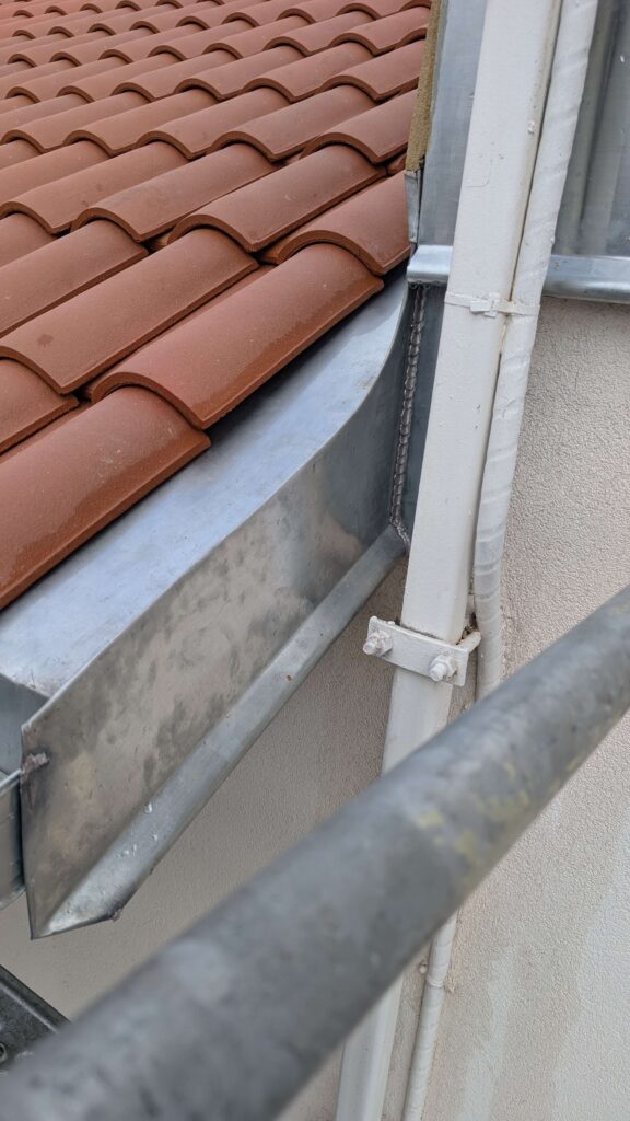 couvreur Aubière rénovation toiture en tuiles oméga 13